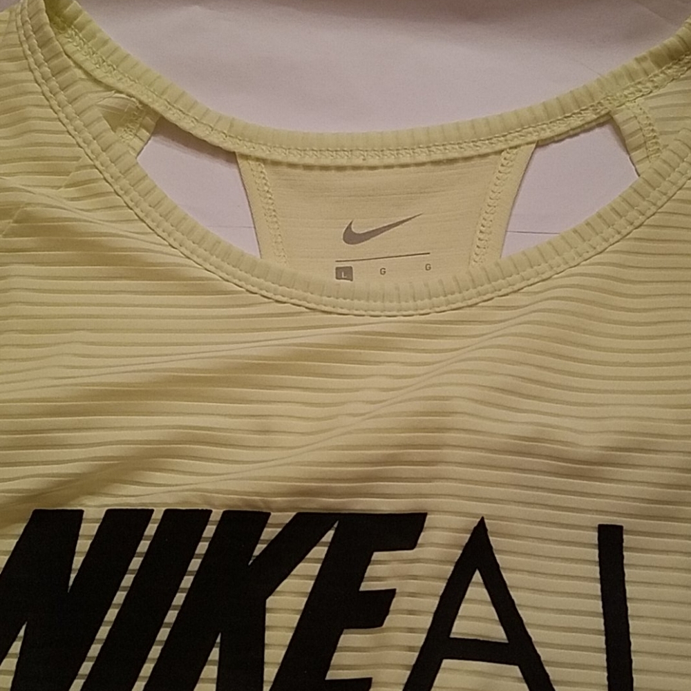 NWT Nike top - Picture 9 of 11